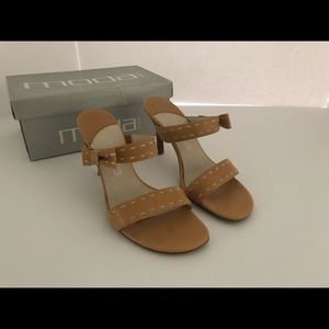 Tan and white slides.